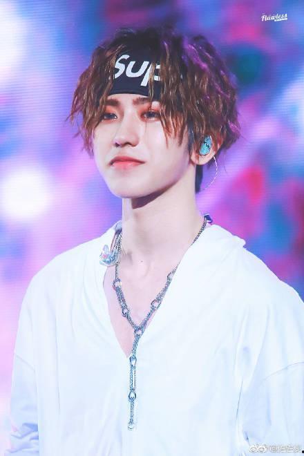 爆料蔡徐坤主播视频大全,揭秘偶像背后的精彩瞬间